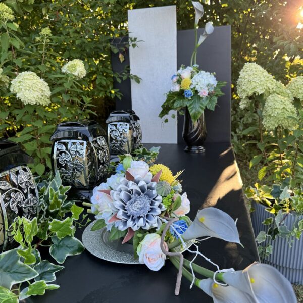 elegancki stroik na cmentarz